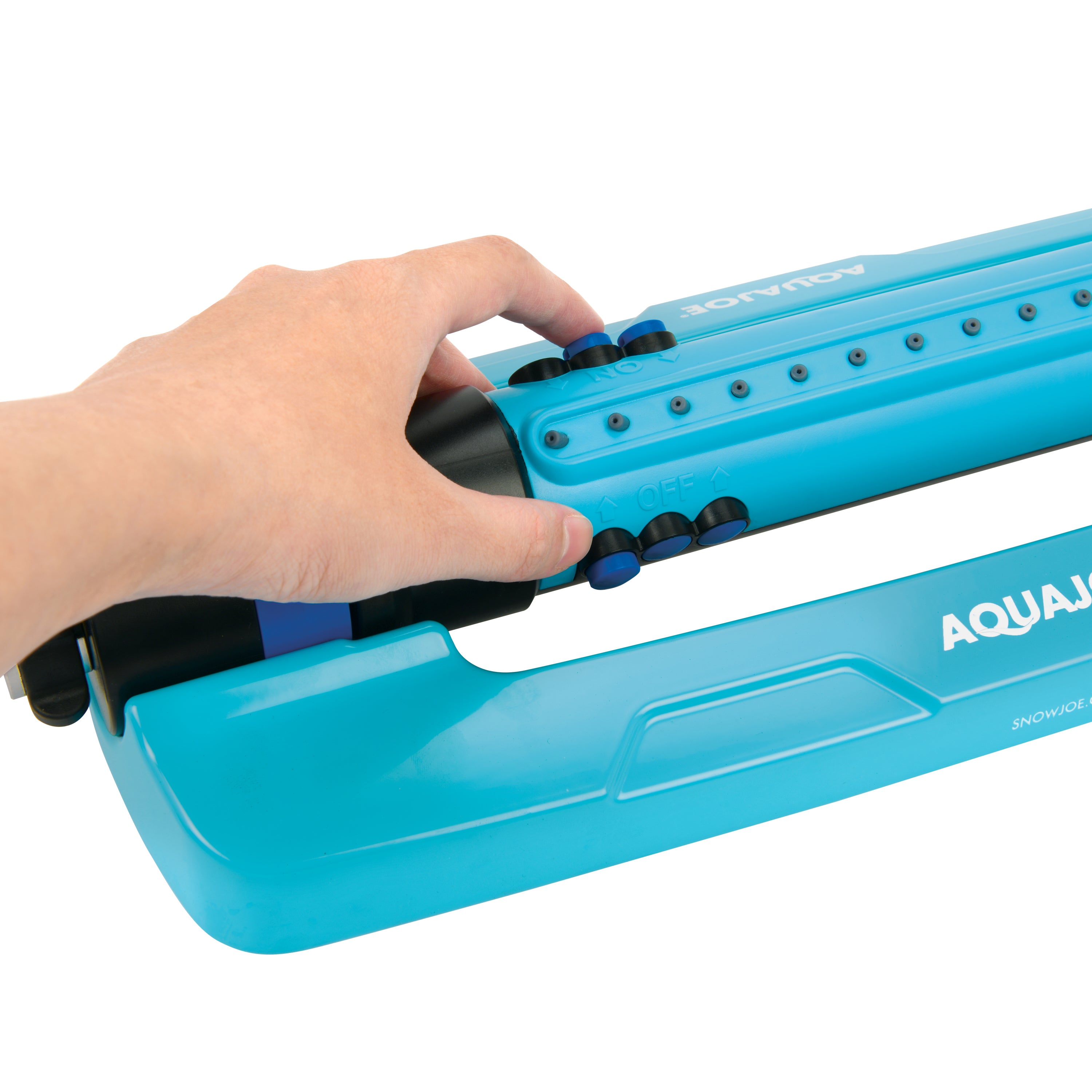 Person adjusting the spray distance on the Aqua Joe 18-nozzle Indestructible Metal Base Oscillating Sprinkler.