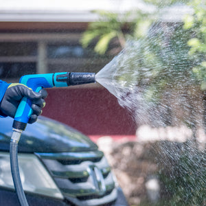 Spray gun using the fanned spray.