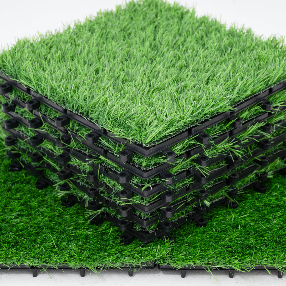 BDT-110 artificial grass tile surface and interlocking design